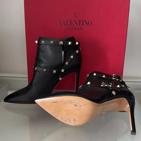 Valentino Garavani Rockstud Ankle Boots Size 37 - Picture 3 of 6